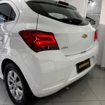 Chevrolet / Onix Joy 1.0 Hatch Branco Chevrolet / Onix Joy 1.0 Hatch Branco