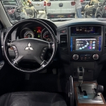 Mitsubishi / PAJERO FULL HPE Automático 3.8 V6 SUV Prata Mitsubishi / PAJERO FULL HPE Automático 3.8 V6 SUV Prata