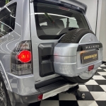 Mitsubishi / PAJERO FULL HPE Automático 3.8 V6 SUV Prata Mitsubishi / PAJERO FULL HPE Automático 3.8 V6 SUV Prata